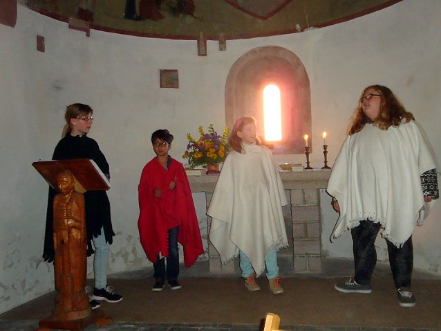Bild: Johannisfeuer an der Altst&auml;dter Kirche