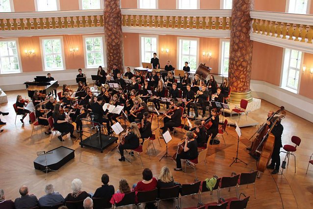 Bild: Mitrei&szlig;endes Konzert zum Nationalfeiertag