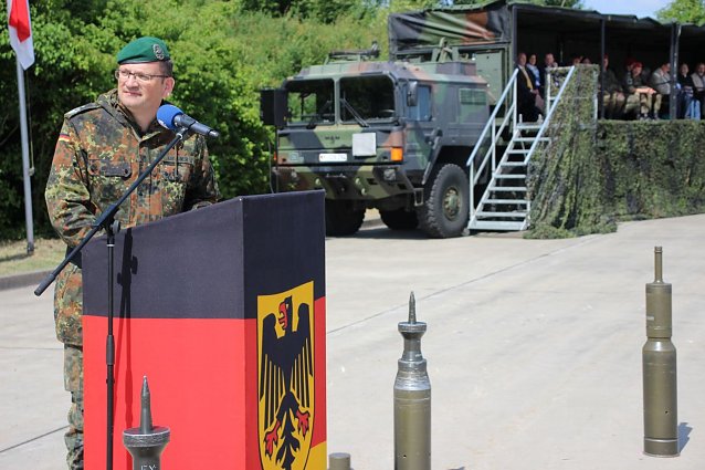 Bild: Einheiten der Bundeswehr verabschiedet