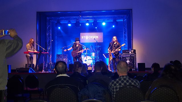 Bild: Jimmy Gee und Band begeisterte