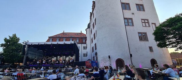 Bild: Heringer Schlosshof zur Premiere der Musical-Gala 