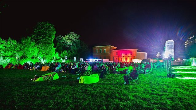 Bild: 4. Sondersh&auml;user Schlosskino kommt