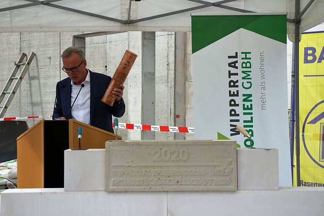 Bild: Grundsteinlegung am Wippertor