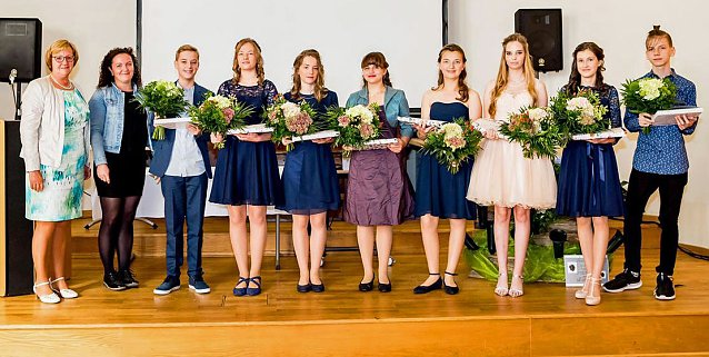 Bild: Jugendweihe mit Versp&auml;tung