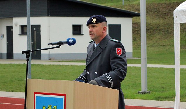 Bild: Vereidigung an einem geschichtstr&auml;chtigen Tag der Bundeswehr