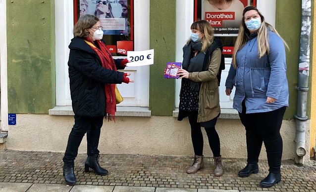 Bild: v.l. Frau Marx, Frau Steiner und Frau Striene 