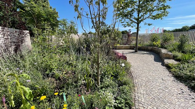 Bild: Im Juli reift im Garten manch Leckerbissen