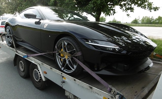 Bild: Einen Ferrarischmuggel verhinderte gestern die Autobahnpolizei
