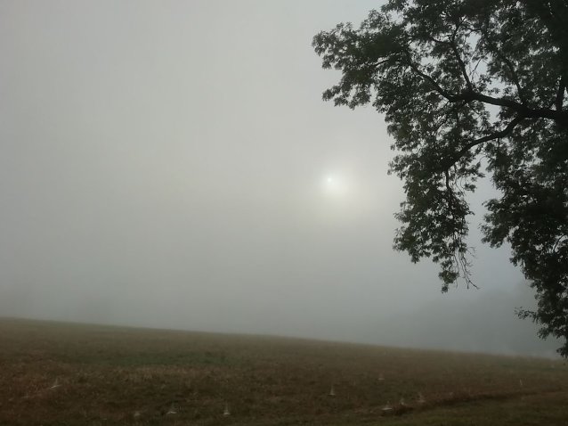 Bild: In Sophienhof mutete das Firmament heute morgen schon beinahe herbstlich an