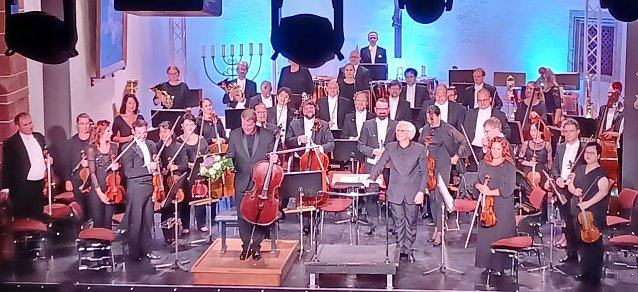 Bild: Das 1. Sinfoniekonzert der neuen Spielzeit wurde in der Blasii-Kirche aufgef&uuml;hrt
