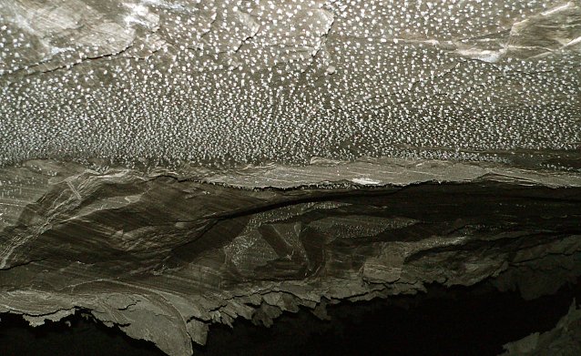 Bild: Kristalldecke in der Barbarossah&ouml;hle (Archiv)