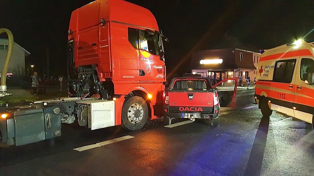 Bild: Unfall heute Nachmittag in Greu&szlig;en