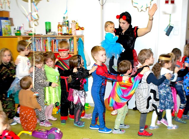 Bild: Kinderfasching in der Kindervilla in Bad Frankenhausen