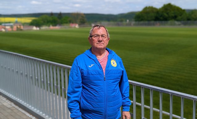 Bild:  Werner Dunst ist Ordner beim BSV Eintracht Sondershausen und nicht mehr vom Platz wegzudenken