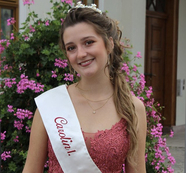 Bild: Sondersh&auml;user Weinprinzessin -Carolin I - beim Sondersh&auml;user Weinfest