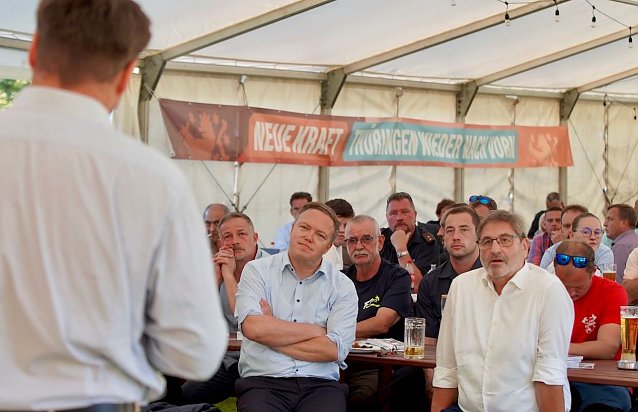 Bild: Feuerwehrforum auf dem Possen mit CDU-Landesvorsitzende Mario Voigt (Mitte)