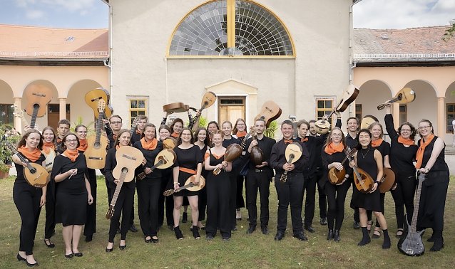 Bild: 30 Orchestermitglieder sind Preistr&auml;ger des Wettbewerbes JUGEND MUSIZIERT.