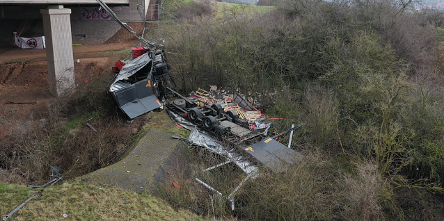 Bild: Schwerer Unfall auf der A38 bei Ro&szlig;la