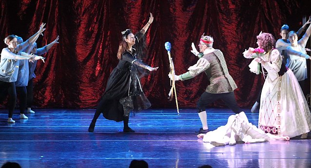 Bild: Das Tanzstudio Radeva tritt wieder im Theater auf