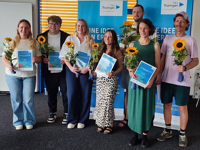 Bild: v.li.n.re Pia Mauermann, Janek Voos, Luisa Otto, Pauline Kie&szlig;ler, Marvin Kinkele, Josephine Prkno, Lukas Ferber