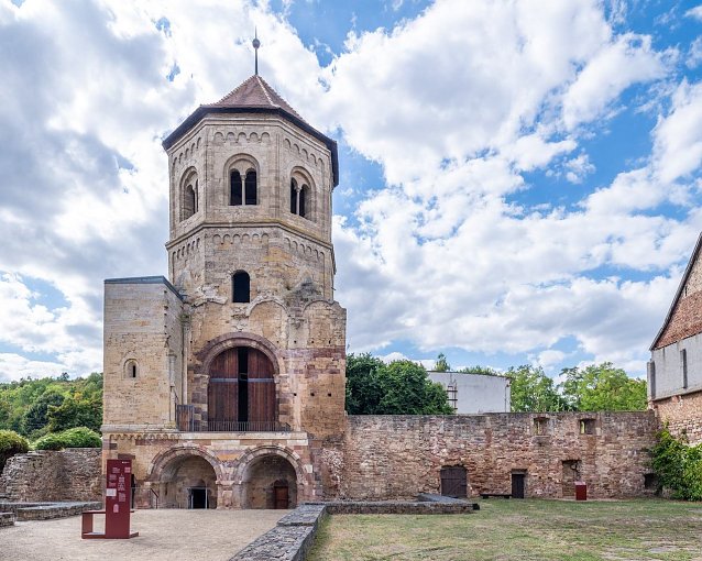 Bild: Kloster St. Wigbert in G&ouml;llingen