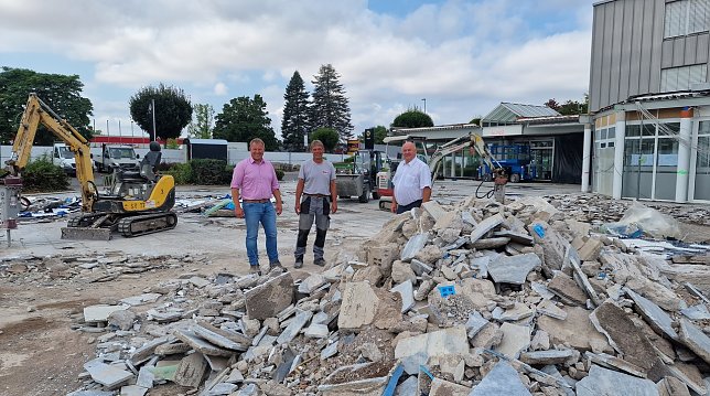 Bild: Kurze Zeit f&uuml;r einen Fototermin. Von links: Silvio Wagner, Bernhard Probst und Helmut Peter.
