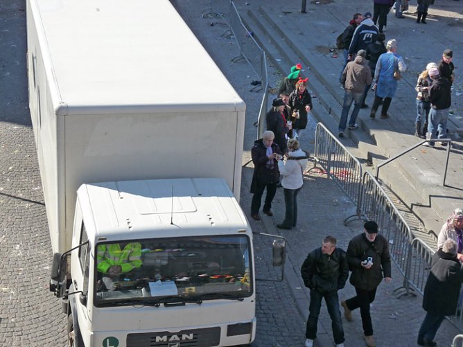 Der besondere Festwagen (Foto: Karl-Heinz Herrmann)