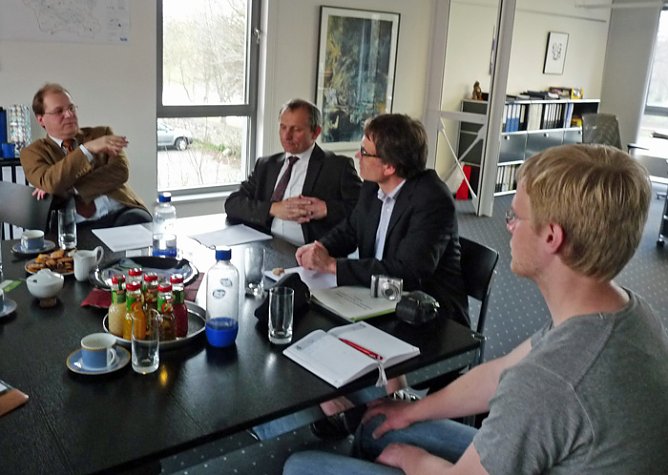 Gr&uuml;ne bei Stadtwerken (Foto: Karl-Heinz Herrmann)