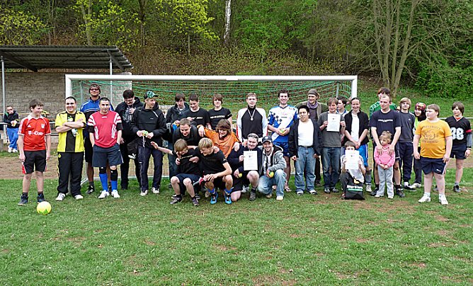 Fußballturnier im Borntal (Foto: Karl-Heinz Herrmann) Fußballturnier im Borntal (Foto: Karl-Heinz Herrmann)