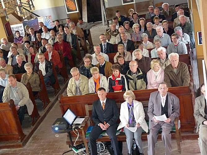 Gro&szlig;es Interesse (Foto: Karl-Heinz Herrmann)