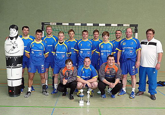 Das war knapp (Foto: Karl-Heinz Herrmann) Das war knapp (Foto: Karl-Heinz Herrmann)