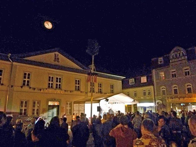 Maibaumkönig (Foto: K.-R. Lüttich) Maibaumkönig (Foto: K.-R. Lüttich)