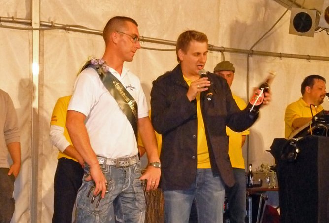 Maibaumkönig (Foto: K.-R. Lüttich) Maibaumkönig (Foto: K.-R. Lüttich)