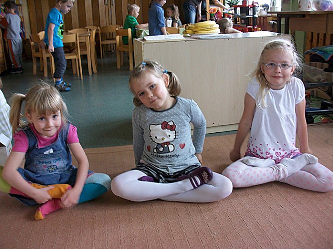 "Kneippen mit Kindern - mit Spaß gesund" (Foto: Karl-Heinz Herrmann) "Kneippen mit Kindern - mit Spaß gesund" (Foto: Karl-Heinz Herrmann)