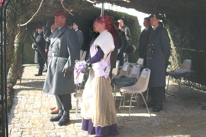 Fliederkönigin Franziska Apel (Foto: Karl-Heinz Herrmann) Fliederkönigin Franziska Apel (Foto: Karl-Heinz Herrmann)