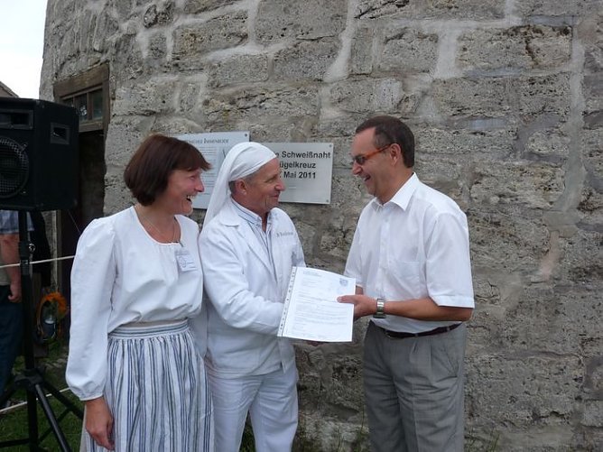 Gedränge an der Mühle (Foto: Karl-Heinz Herrmann) Gedränge an der Mühle (Foto: Karl-Heinz Herrmann)