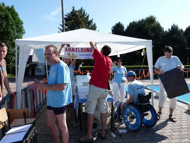 24 Stunden Schwimmen begonnen (Foto: Karl-Heinz Herrmann)