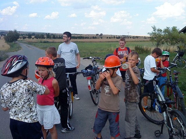 Zeltlager in Esperstedt (Foto: Alexander Herz (Jugendclub "Alte Post" e.V.) und Jeffrey Schulz (Jugendfeuerwehr Esperstedt))