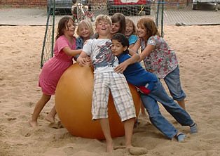 Sommerferien 2011 im JUST (Foto: Kreisjugendring) Sommerferien 2011 im JUST (Foto: Kreisjugendring)