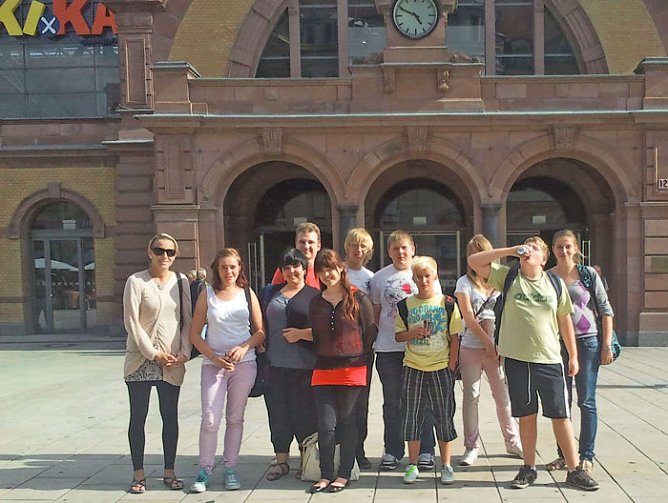 Jugendclub unterwegs in Erfurt (Foto: Domizil Bad Frankenhausen) Jugendclub unterwegs in Erfurt (Foto: Domizil Bad Frankenhausen)