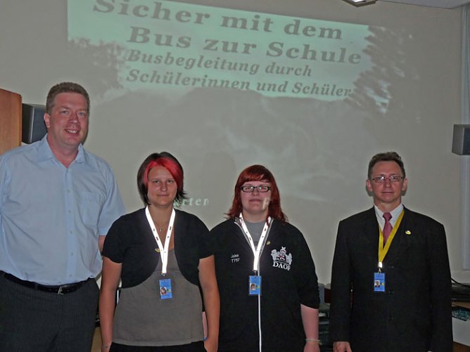 Sicher mit dem Bus (Foto: Karl-Heinz Herrmann)