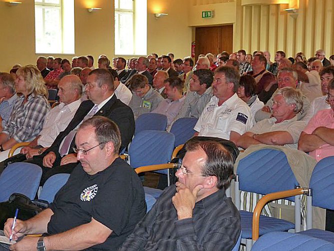 100 Jahre Fußball Sondershausen (Foto: Karl-Heinz Herrmann) 100 Jahre Fußball Sondershausen (Foto: Karl-Heinz Herrmann)