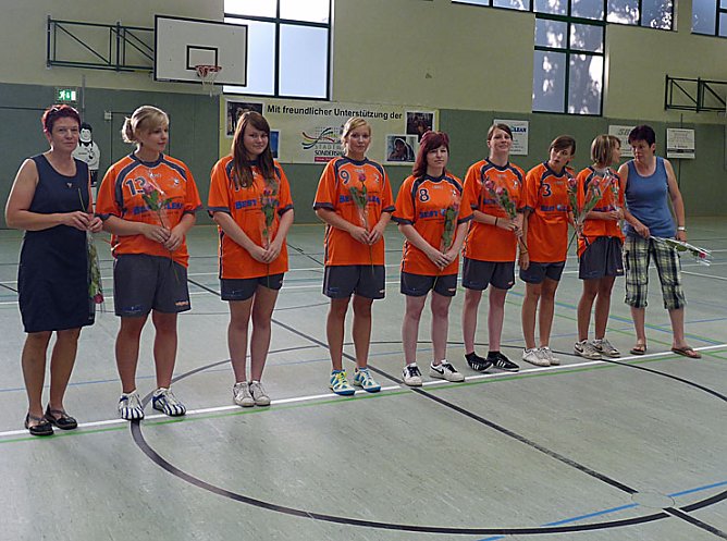 Am vergangenen Wochenende feierten die Sondersh&auml;user Handballer ihren 65. Geburtstag. Seit 1946 wird in Sondershausen Handball gespielt. F&uuml;nf Jahre sp&auml;ter wurde die BSG Einheit gegr&uuml;ndet, dem Vorg&auml;nge (Foto: Karl-Heinz Herrmann)