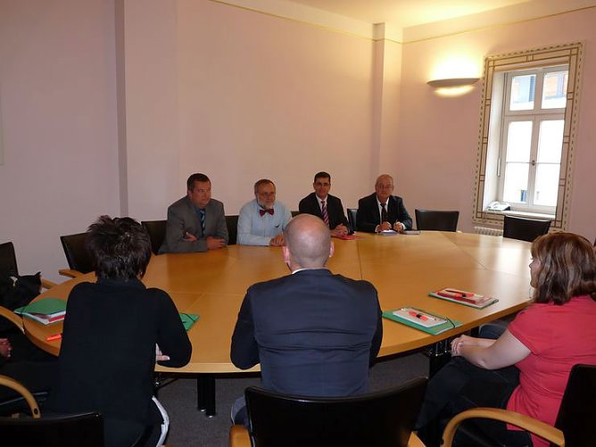 Ausbildung begonnen (Foto: Karl-Heinz Herrmann) Ausbildung begonnen (Foto: Karl-Heinz Herrmann)