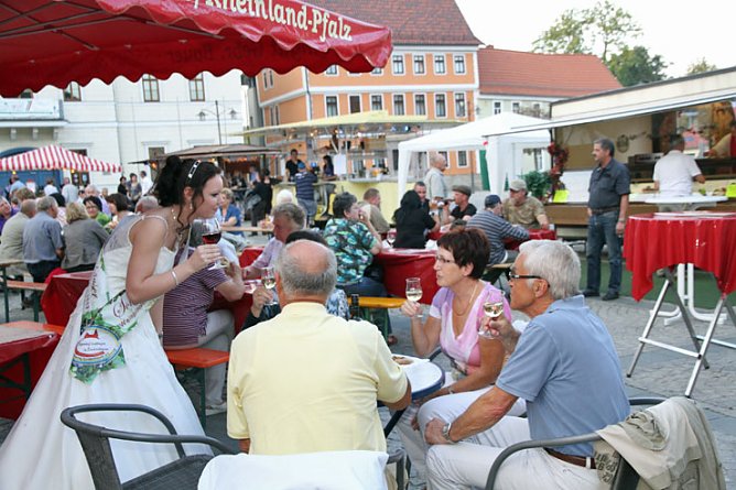 Weinprinzessin Sabrina I. (Foto: Günter Herting) Weinprinzessin Sabrina I. (Foto: Günter Herting)