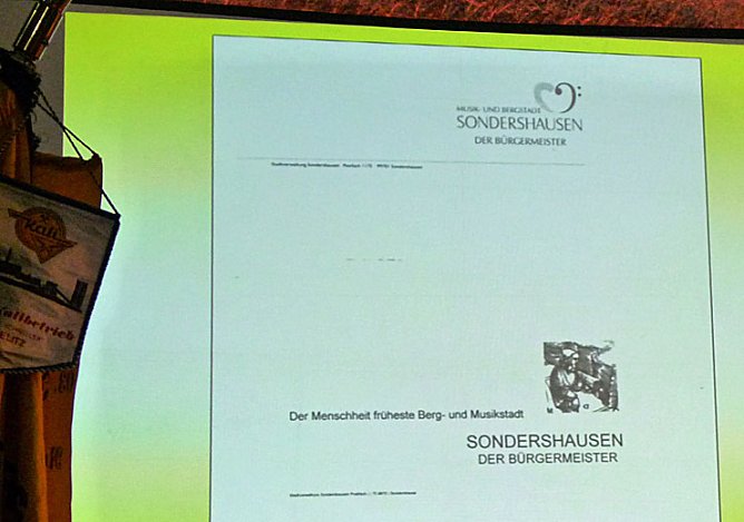 Minister versohlt (Foto: Karl-Heinz Herrmann) Minister versohlt (Foto: Karl-Heinz Herrmann)
