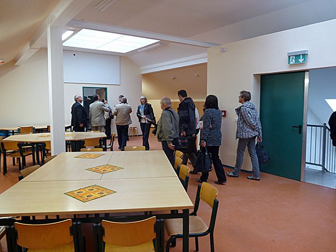 Mit Schl&uuml;ssel&uuml;bergabe offiziell (Foto: Karl-Heinz Herrmann)