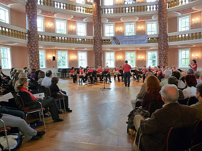 Landesmusikfest der Zupfmusiker (Foto: Karl-Heinz Herrmann) Landesmusikfest der Zupfmusiker (Foto: Karl-Heinz Herrmann)