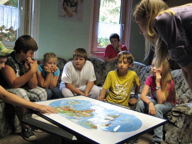 Besch&auml;ftigung mit Europa (Foto: FAU Sondershausen)