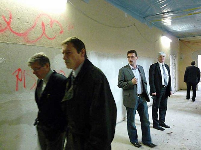 Richtfest Regelschule Roßleben (Foto: Karl-Heinz Herrmann) Richtfest Regelschule Roßleben (Foto: Karl-Heinz Herrmann)